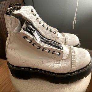 LIKE NEW - Size 8 - Doc Marten’s Sinclair Milled Nappa Leather Platform Boots